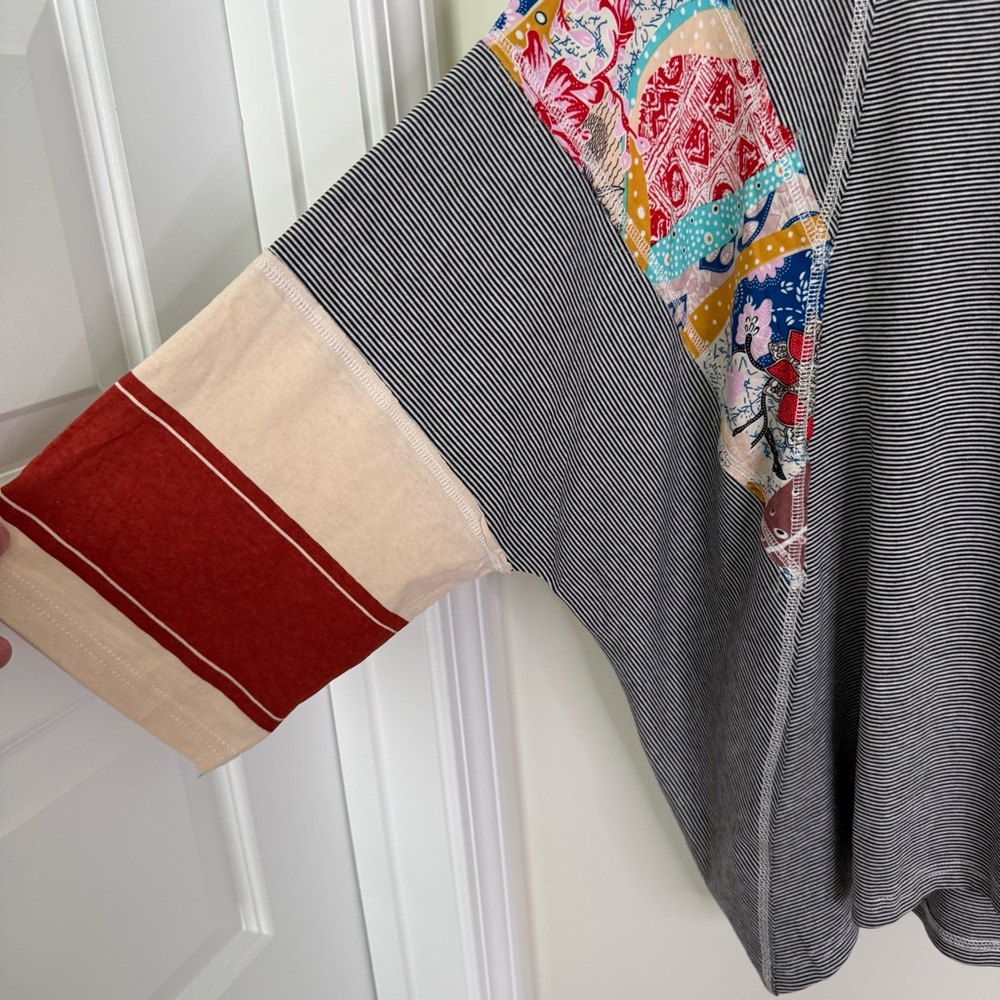 NWT Easel Oversized Boho Britt Patchwork Top Size… - image 4